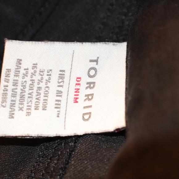 Torrid Black Jeggings size 10 - Picture 2 of 8